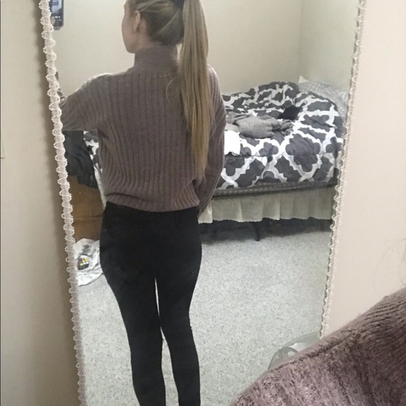 Mock neck sweater - Picture 4 of 4